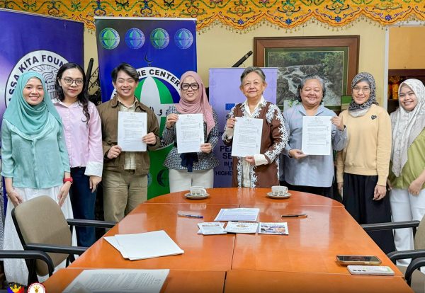 e8907478-1a5e-41f6-8543-f402464c0e3f(1)